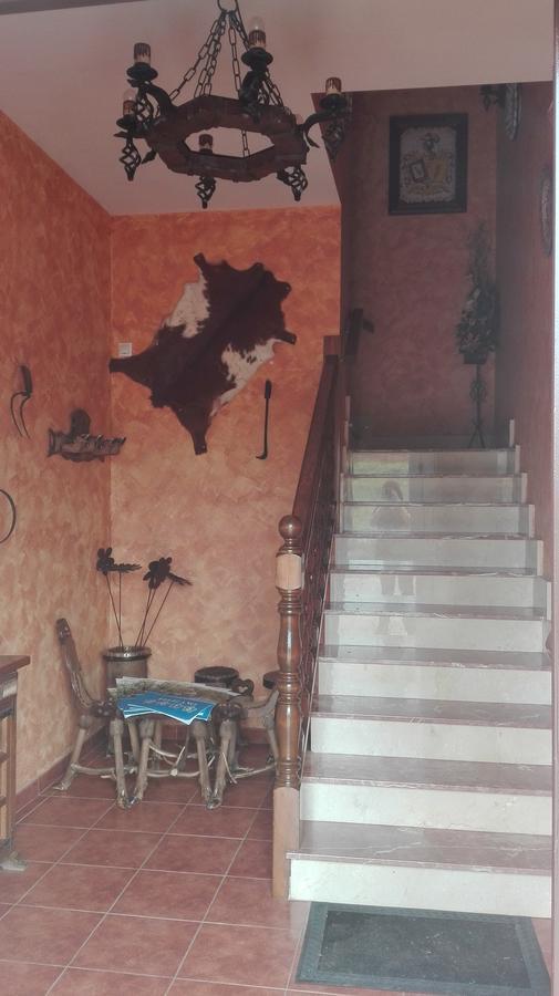 Hostal La Aldaba Montearagon Exterior foto